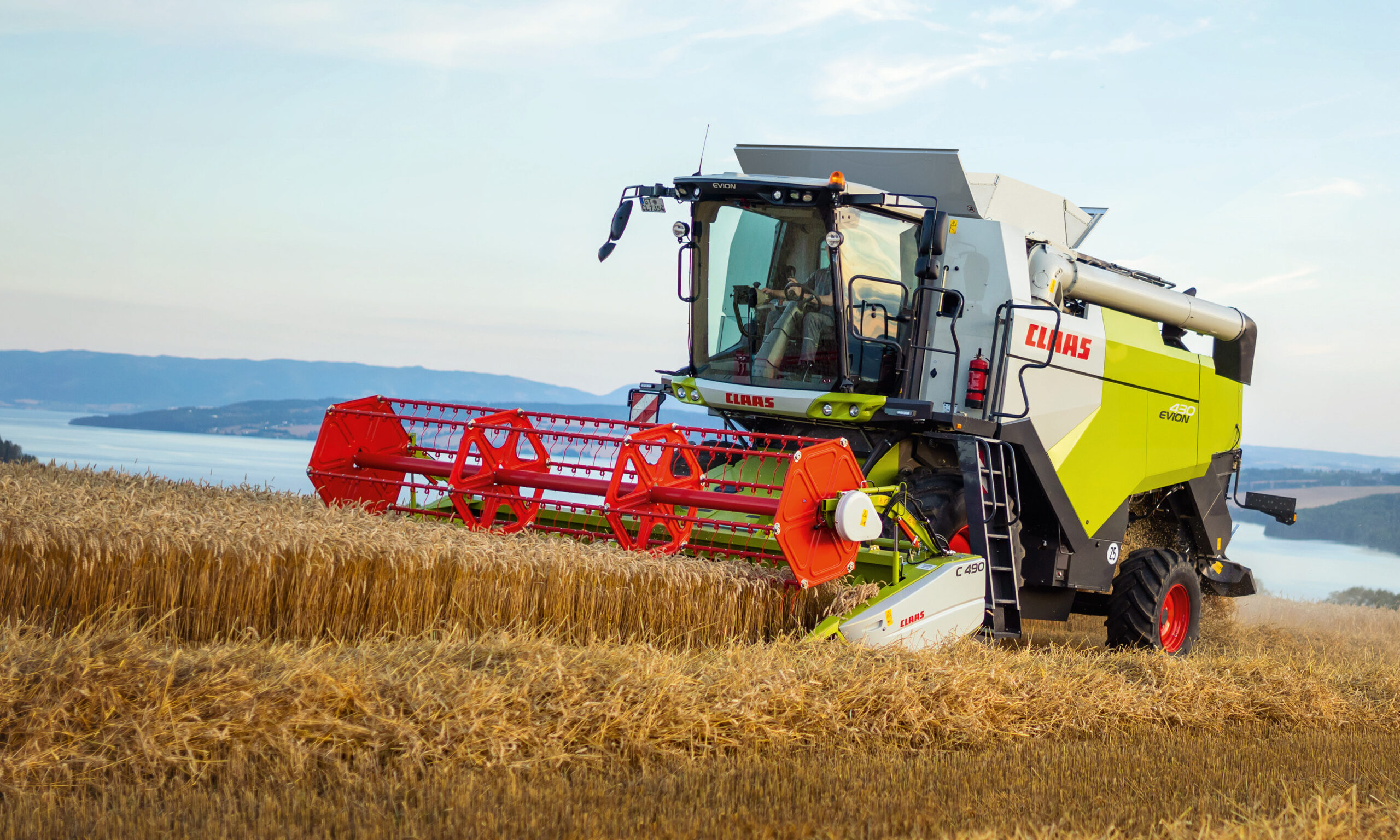 コンバインハーベスターEVION 430 | MFM｜エム・エス・ケー農業機械